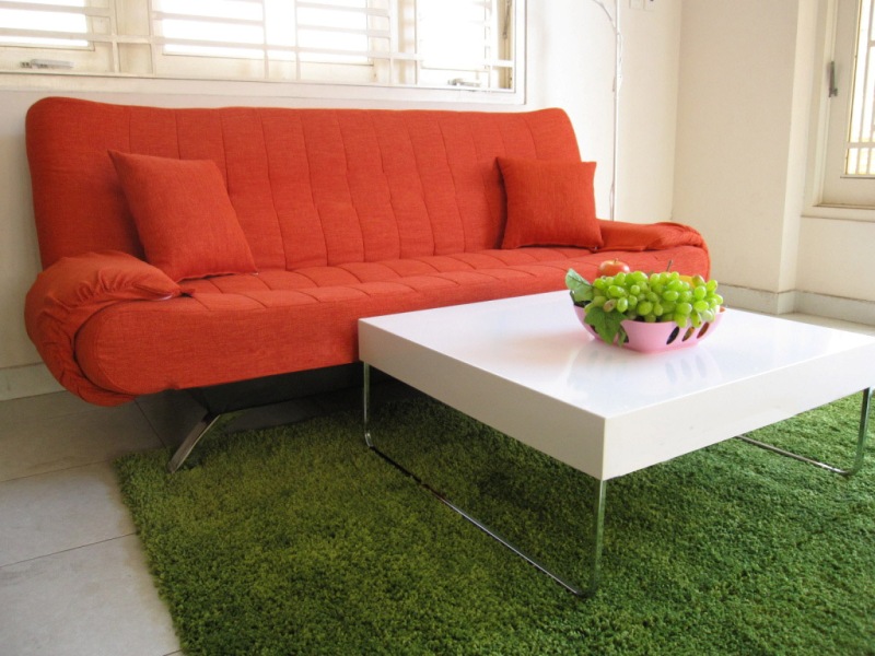 Hình ảnh cho mẫu sofa văng giá rẻ ở Hà Nội với gam màu đỏ rực rỡ