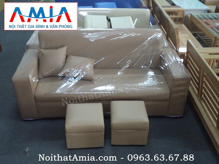 Mẫu sản phẩm ghế sofa văng da màu nâu nhạt với chiều dài 1m8 mang mã AmiA SFV061