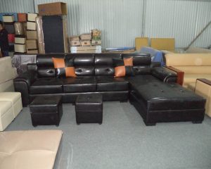 Hình ảnh cho mẫu sofa da màu đen dạng chữ L đẹp hiện đại cho căn phòng khách sang trọng