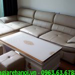 Hình ảnh ghế sofa chữ L kết hợp bàn trà bài trí trong phòng khách nhà chung cư