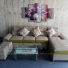 Hình ảnh Mẫu ghế sofa da chữ L đẹp cho căn phòng khách gia đình với đường viền màu nổi bật