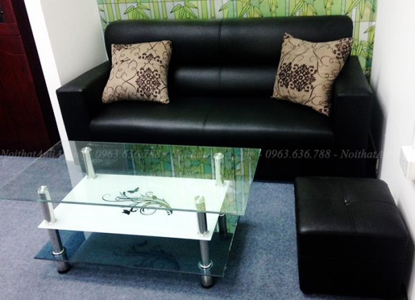 Hình ảnh Sofa văng da màu đen kết hợp bàn trà kính đẹp hiện đại