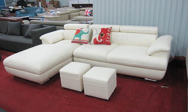 Hình ảnh mẫu ghế sofa da góc chữ L đẹp hiện đại với gam màu trắng sang trọng và trẻ trung