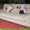 Hình ảnh mẫu ghế sofa nhỏ xinh mang phong cách thiết kế hiện đại cùng chất liệu da mềm mại, căng bóng