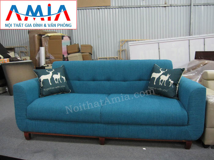 Hình ảnh cho mẫu ghế sofa văng đẹp 2 chỗ ngồi đang được trưng bày tại showroom Nội thất AmiA