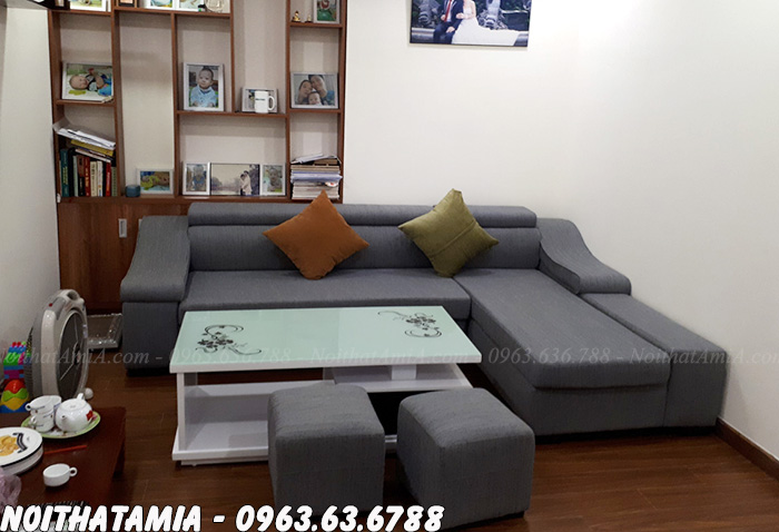 Hình ảnh Bàn ghế sofa nỉ đẹp giá rẻ bài trí trong phòng khách gọn gàng, ngăn nắp