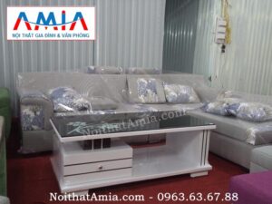 Hình ảnh cho mẫu bàn trà gỗ màu trắng mặt kính đen kết hợp sofa nỉ đẹp