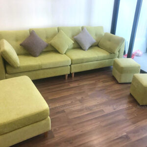 Hình ảnh Bộ ghế sofa nhỏ xinh đẹp hiện đại chụp tại phòng khách nhà khách hàng