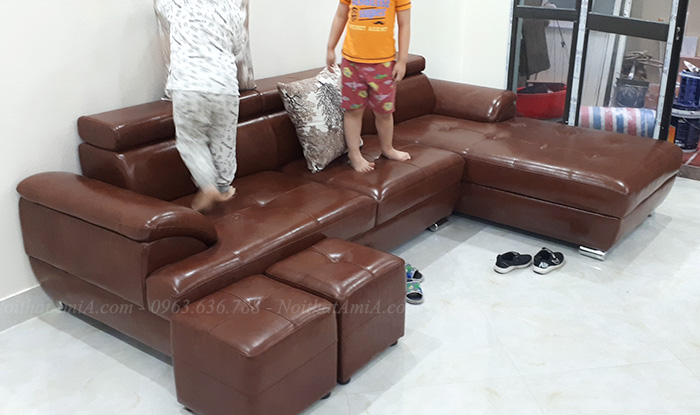 Hình ảnh Bộ sofa da đẹp góc chữ L cho phòng khách gia đình Việt