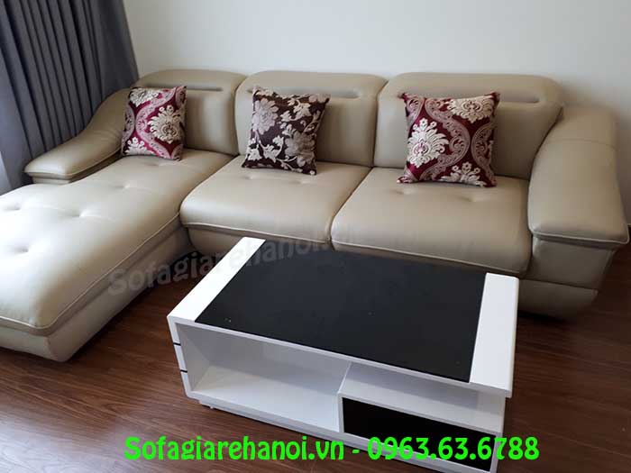 Hình ảnh mẫu ghế sofa da góc chữ L khi được bài trí trong phòng khách nhà khách hàng