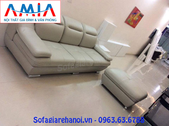 Hình ảnh cho mẫu sofa văng da 3 chỗ đẹp hiện đại với gam màu kem nhẹ nhàng