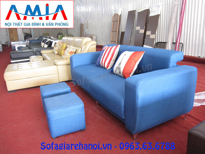 Hình ảnh mẫu ghế sofa văng nỉ đẹp Hà Nội được trưng bày tại Kho nội thất AmiA