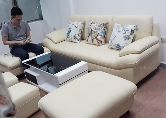 Hình ảnh Mẫu ghế sofa văng da đẹp bài trí trong căn phòng khách gia đình