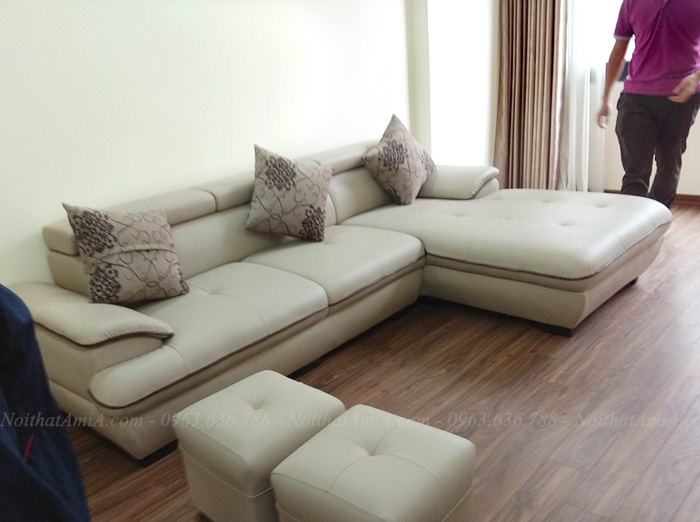 Hình ảnh Sofa da đẹp chữ L chụp tại phòng khách nhà khách hàng