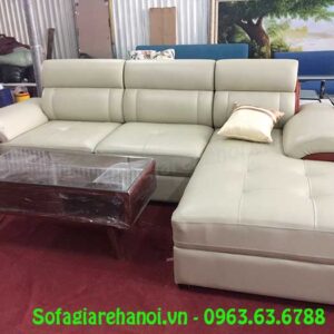 Hình ảnh mẫu ghế sofa da góc chữ L với thiết kế rút khuy và ốp gỗ hiện đại