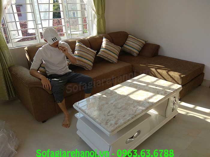 Hình ảnh bộ bàn ghế sofa nỉ chữ L đẹp trong phòng khách gia đình