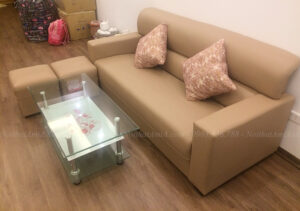 Hình ảnh Sofa văng da đẹp hiện đại kết hợp cùng bàn trà trong phòng khách đẹp AmiA SFD087