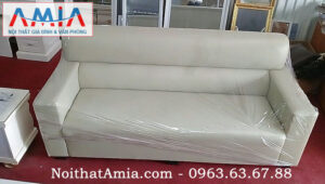 Hình ảnh cho mẫu sofa văng da màu trắng sữa đẹp hoàn hảo trong không gian phòng khách hiện đại